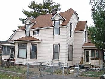 1st image of 909 Burr St