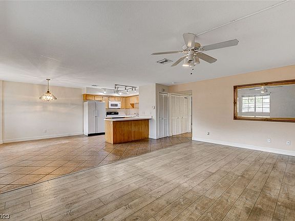 4th image of 8410 Eldora Ave Unit 1052