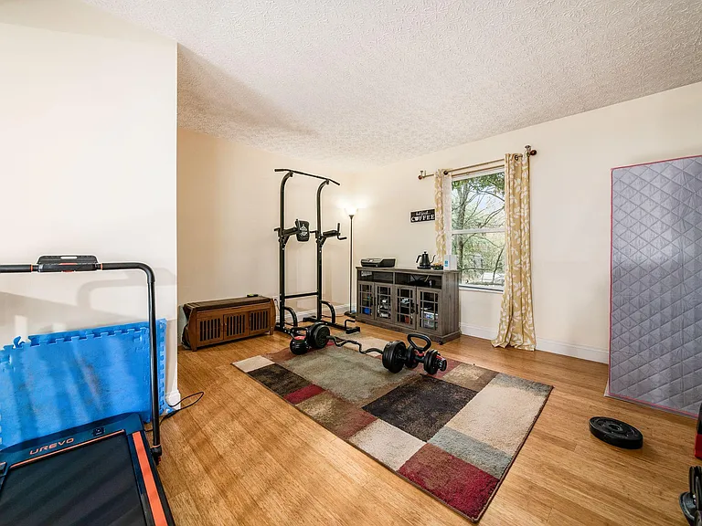 8911 Garrett St — Photo 34