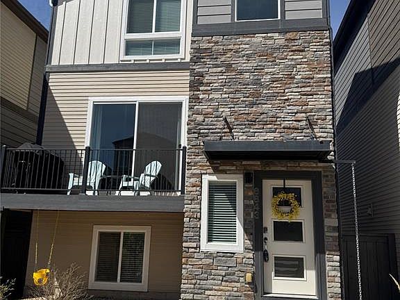 3rd image of 6843 Lily Mountain Ln