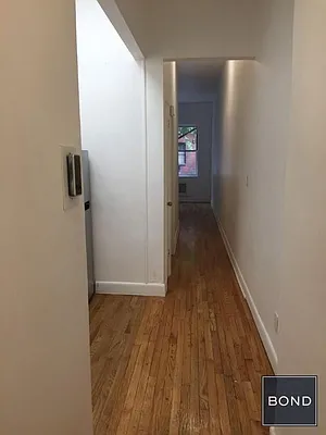 Rented by Bond New York | media 9