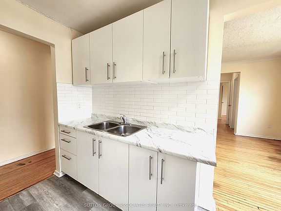 4th image of 3 Greenbrook Dr #301