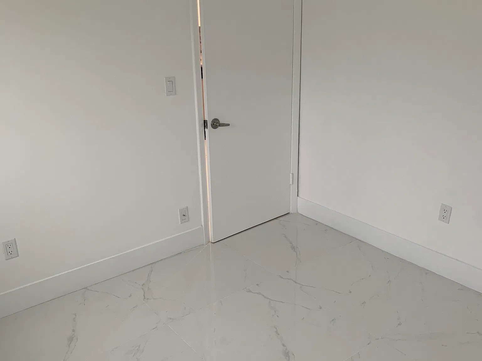 2 bed, 680 sqft, $2,200 — Photo 4