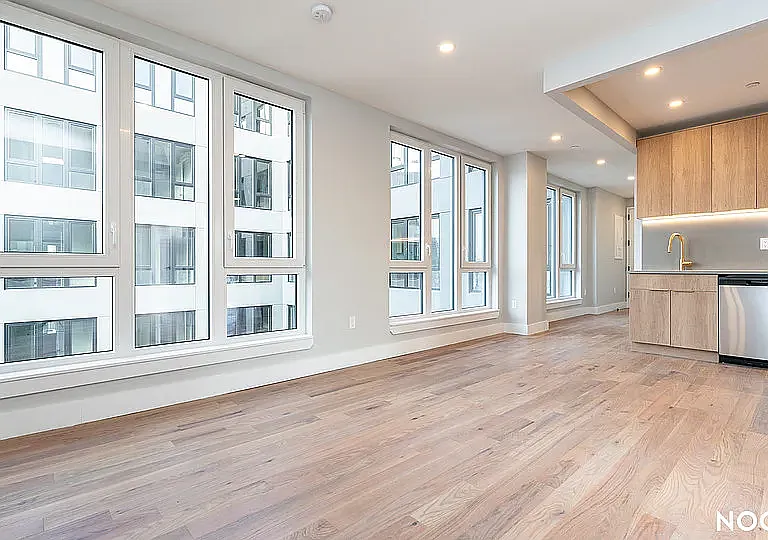 31-61 Vernon Blvd #5S — Photo 13