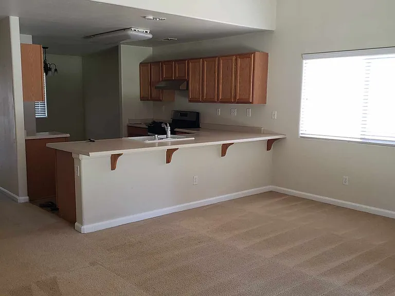 4729 W Elkhorn Ave — Photo 6