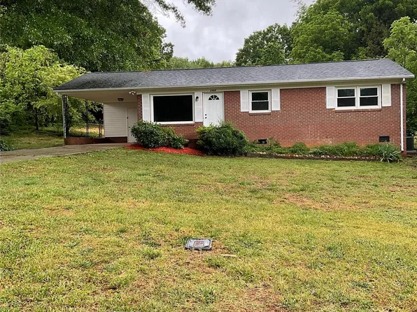 2346 Woodleaf Dr, Gastonia, NC 28052
