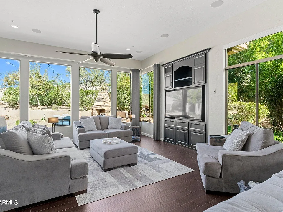 10940 E Cosmos Cir