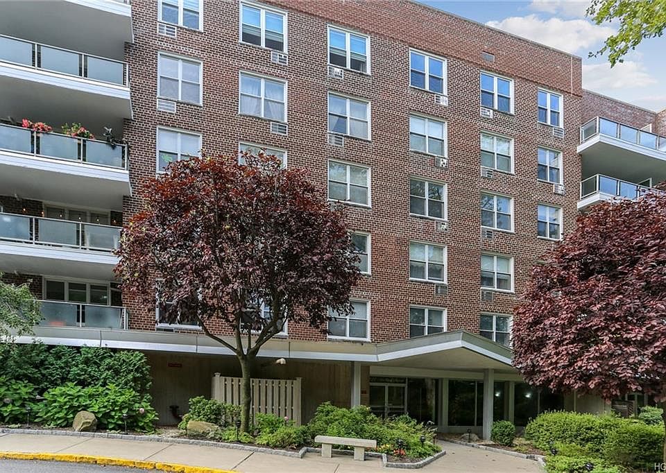 1st image of 222 Martling Ave APT 2R