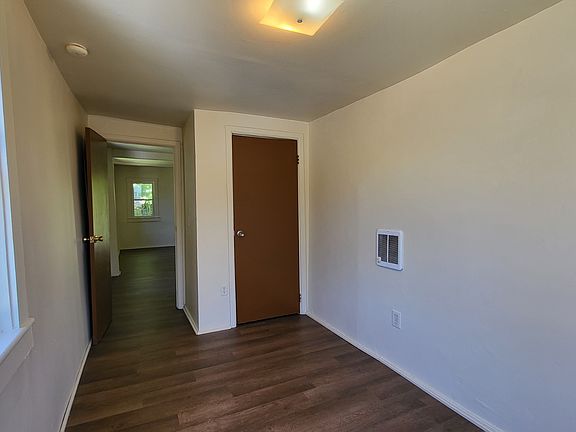 4th image of 92 E Main St APT 2