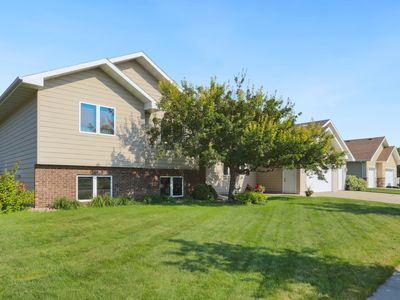 1618 Norwood Dr, Aberdeen, SD, 57401