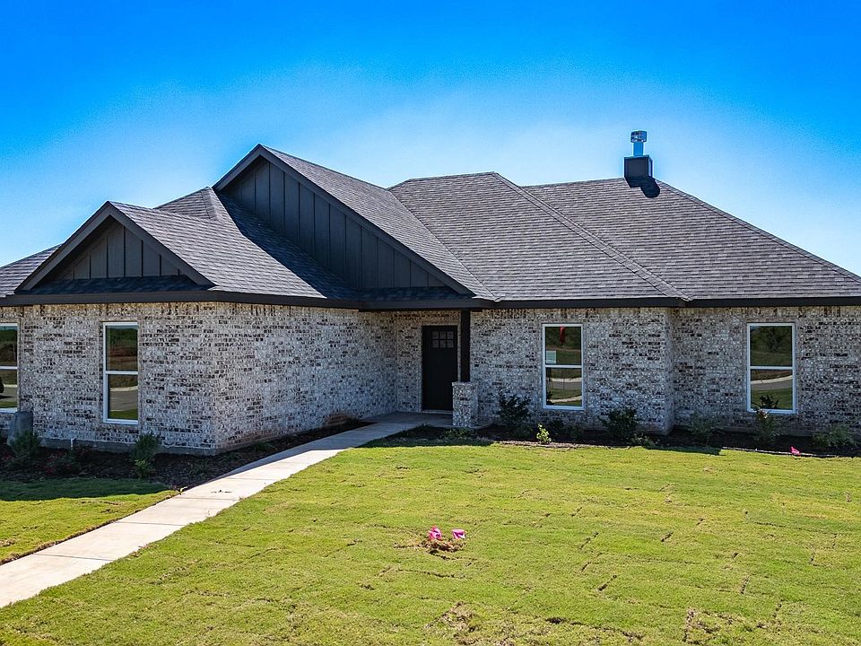 1st image of 109 Pedernales