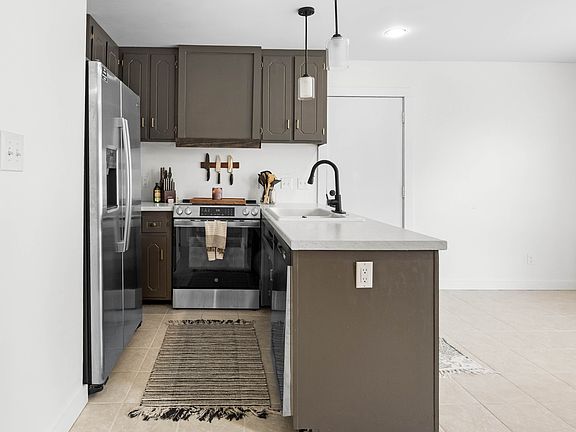 5th image of 811 Keystone Dr