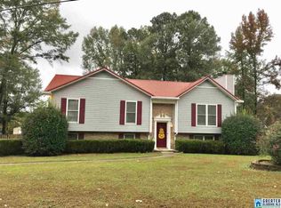3001 Dogwood Ln, Fultondale, AL 35068