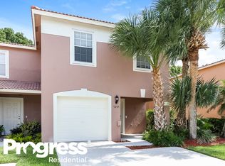 5285 Pine Meadows Rd, Lake Worth, FL 33463