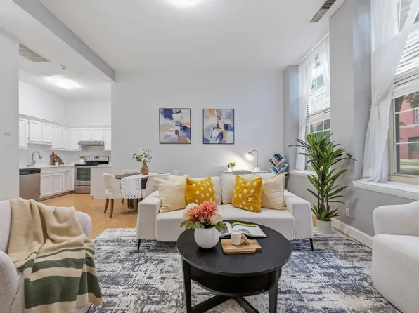 48 Forest St APT 104, Medford, MA 02155