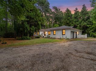 8697 Farys Mill Rd, Gloucester, VA 23061