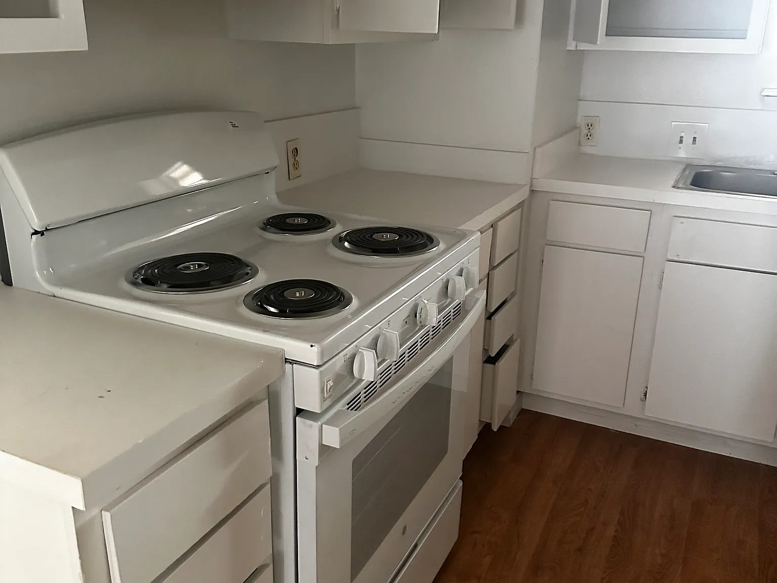 1 bed, $695 — Photo 1