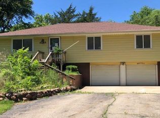 6849 SE Berryton Rd, Berryton, KS 66409