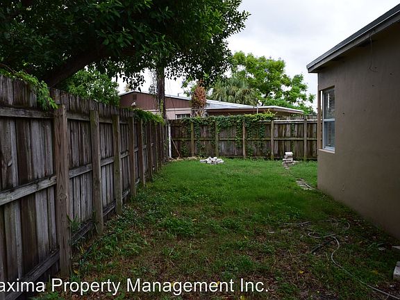 4th image of 5124 NE 5th Ave