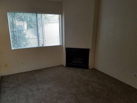 3rd image of 2223 P St APT 5