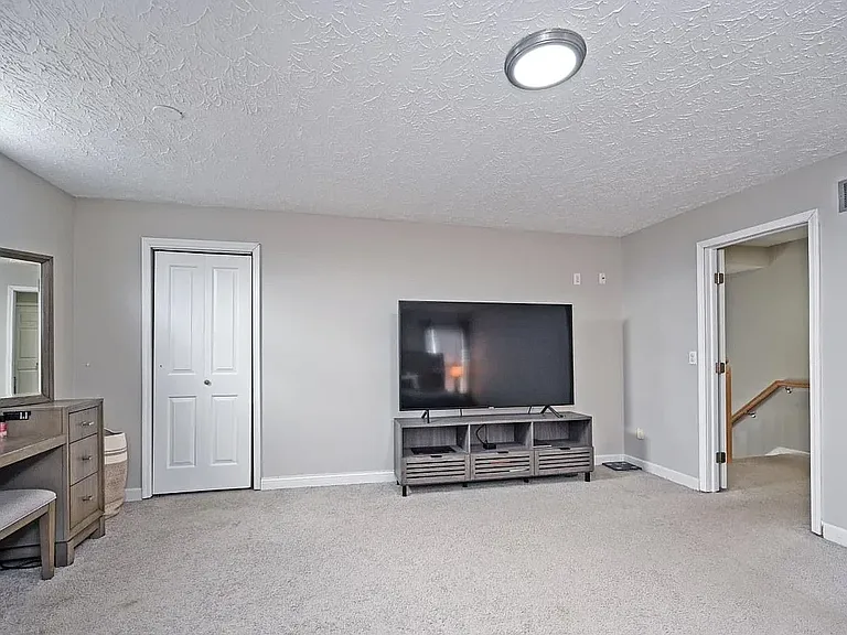 7545 Hyatts Ln — Photo 18