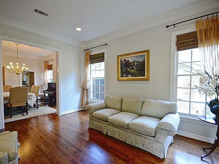 4142 Villanova St — Photo 7
