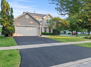 2003 Schumacher Dr, Naperville, IL