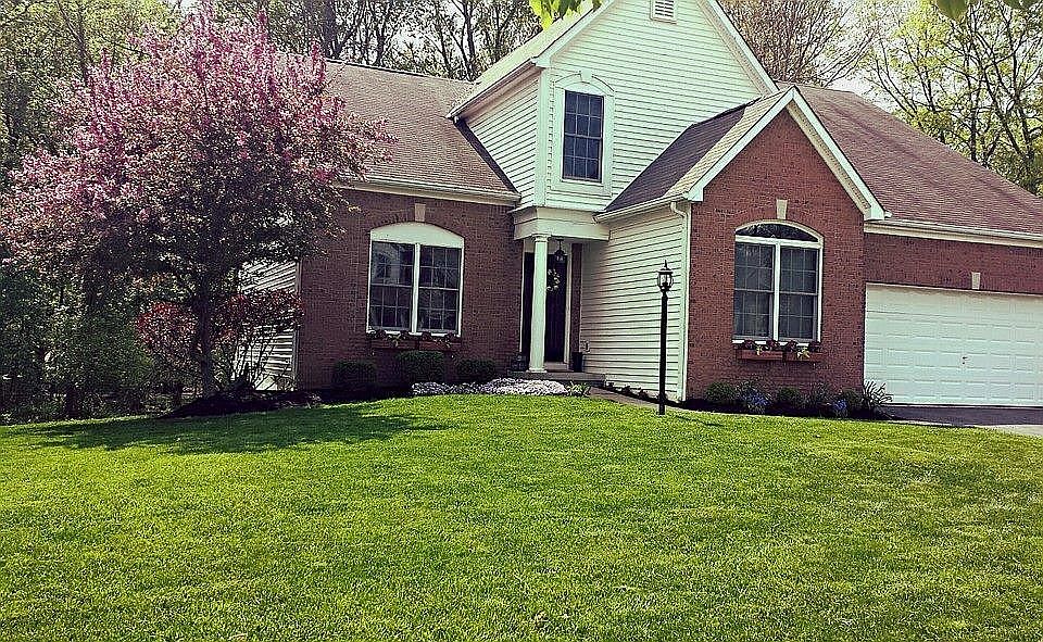 1st image of 977 Gray Dr
