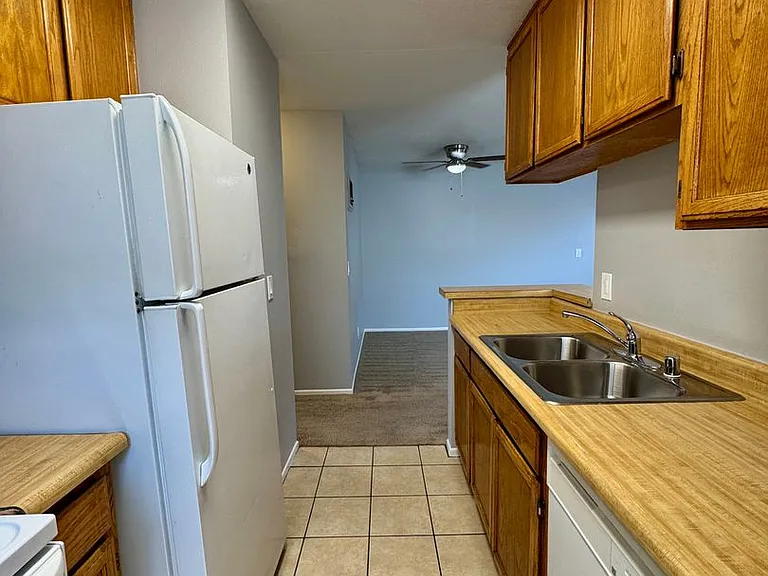 3633 Marlborough Ave — Photo 8
