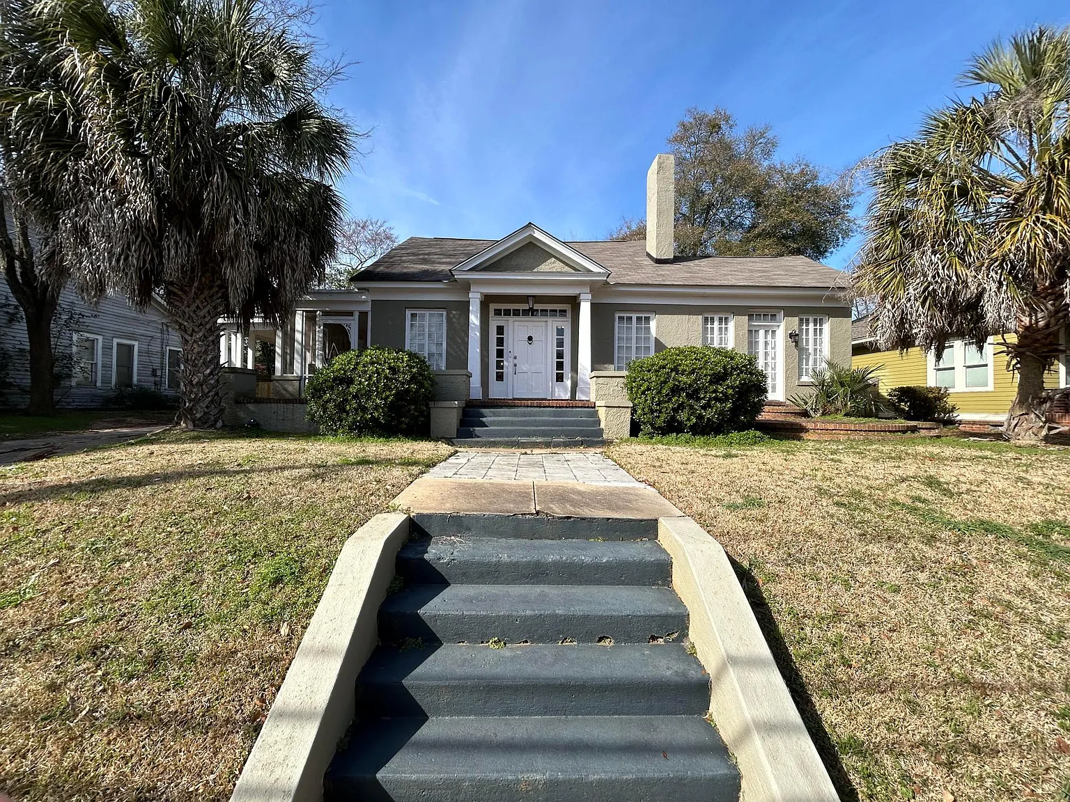 2 bed, 2018 sqft, $1,900 — Photo 1