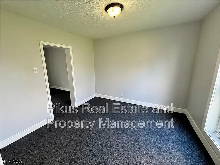 1217 Shriver Ave NE — Photo 9