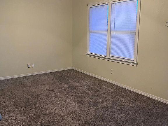 2nd image of 100 20th St Unit E