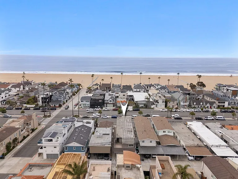1114 W Balboa Blvd — Photo 2