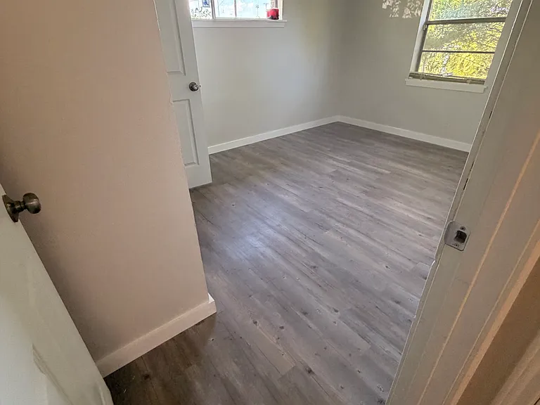 704 Cook Rd — Photo 7