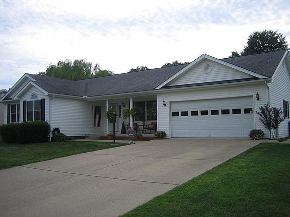 3rd image of 804 Navaho Dr