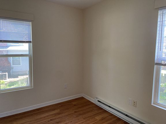 3rd image of 211-213 N Hazel Ave