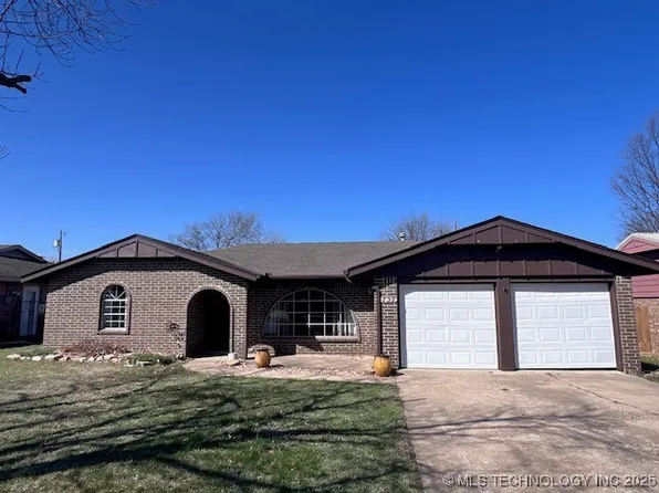 737 Crestland Dr, Bartlesville, OK 74006