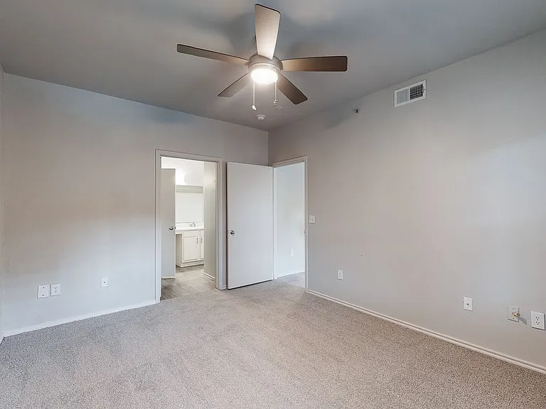 Sereno Park Apartments — Photo 100