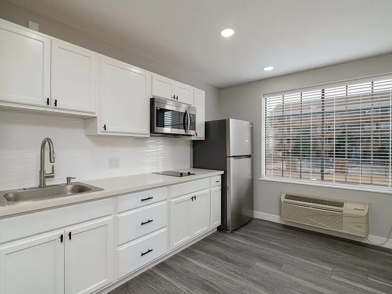 Avera Living - Memorial Apartments — Photo 37