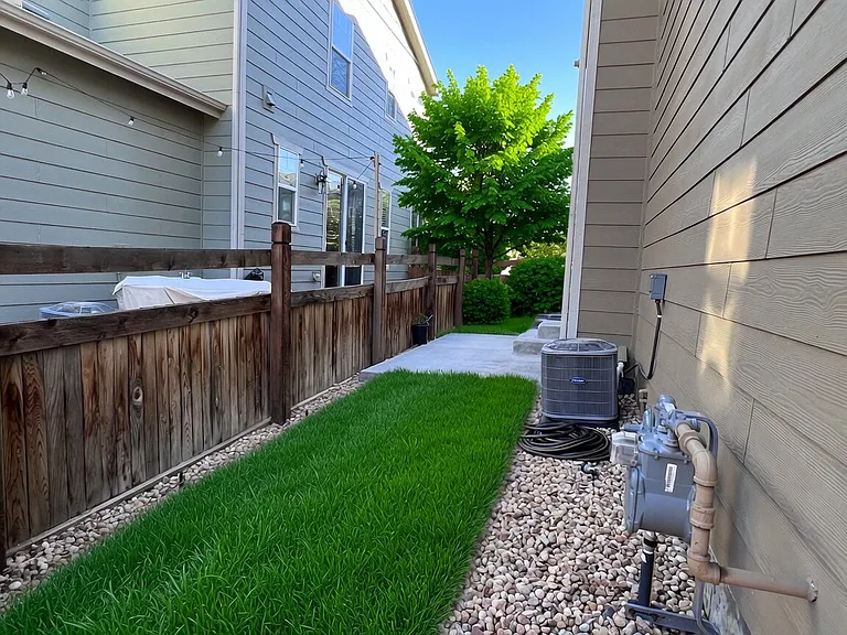 21783 E Radcliff Cir — Photo 32