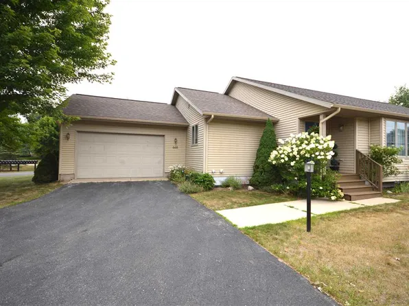 668 Pine Pointe Trl #14, Boyne City, MI 49712
