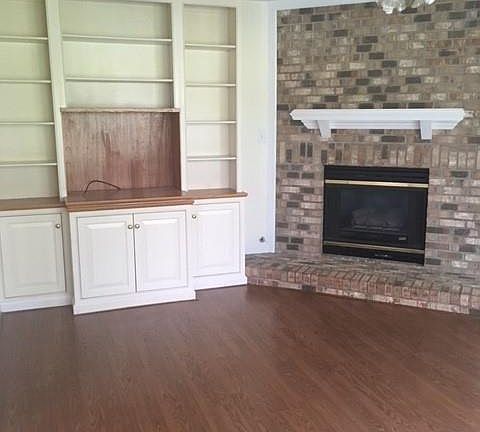 3rd image of 804 Colonial Ave