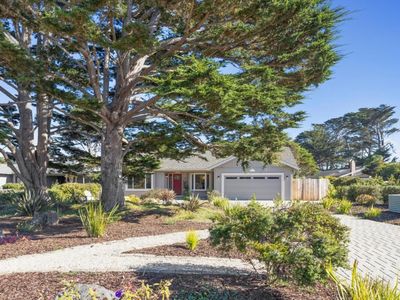 141 Arbor Ln, Moss Beach, CA, 94038