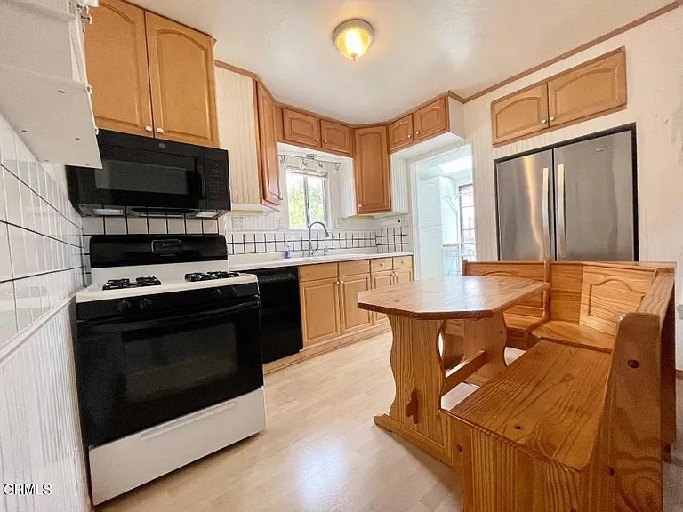 240 N Surfside Dr — Photo 10