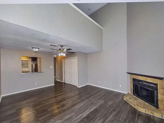 2nd image of 3810 Murray Ct