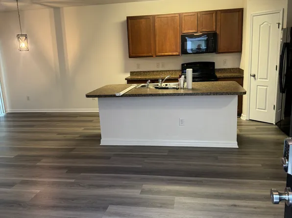 771 Ashentree Dr, Plant City, FL 33563