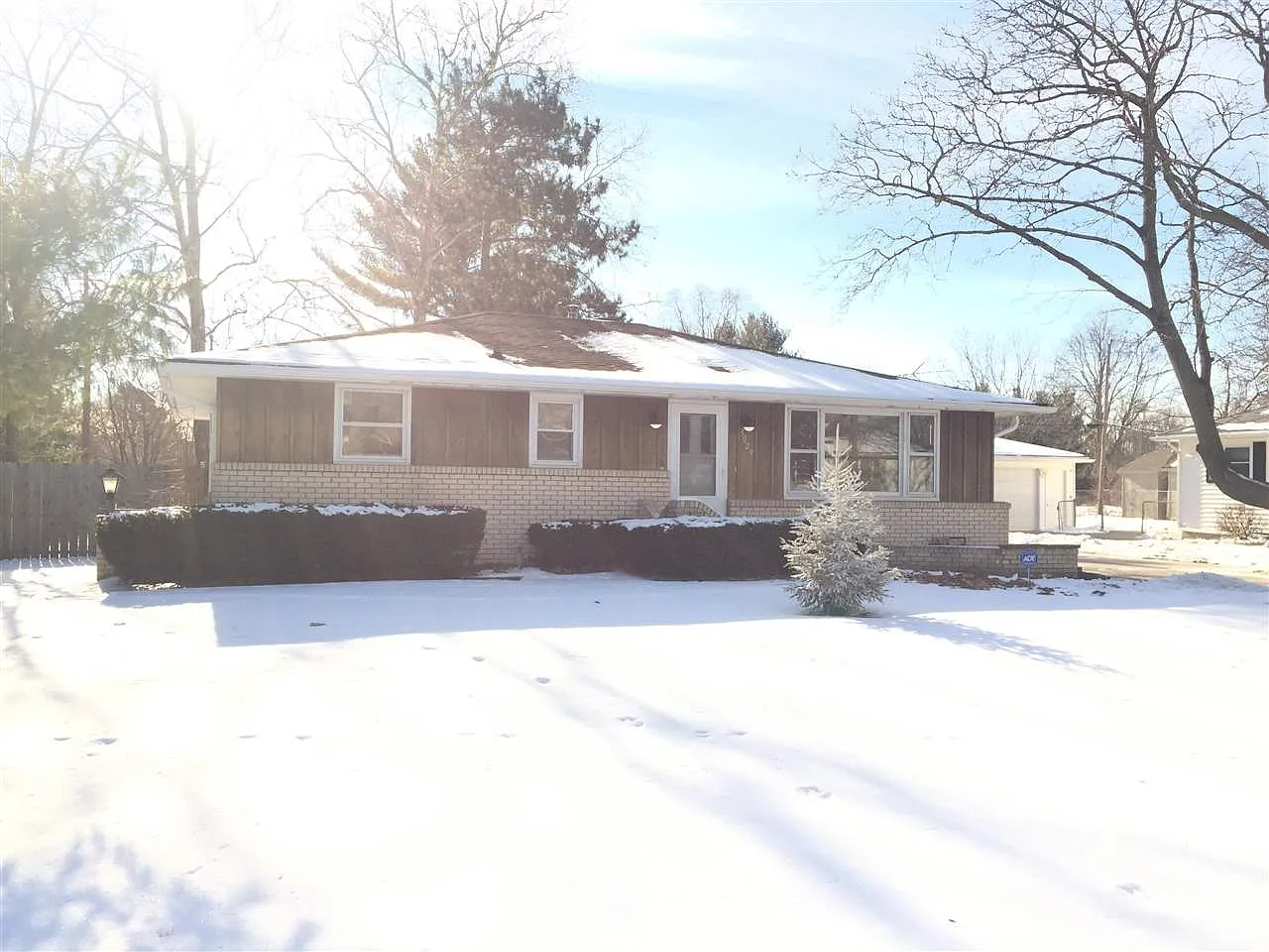 3029 Lotus Ln photo 1