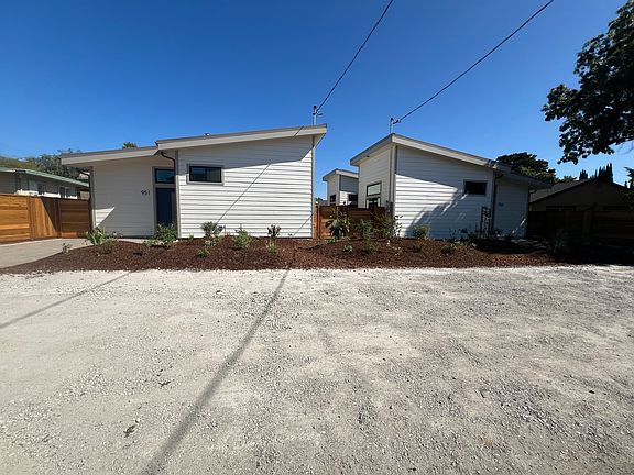 5th image of 951 Marion Way