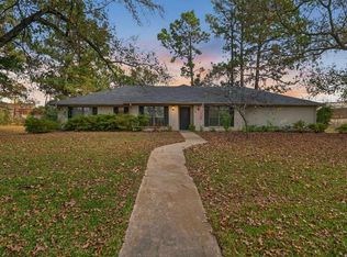 106 Wesley Dr, Palestine, TX 75801