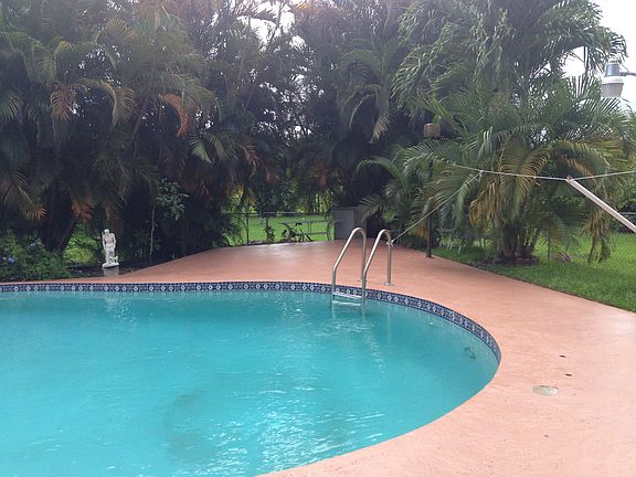 5th image of 9990 NW 135th St